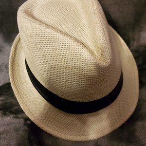 Woven Pompedore House